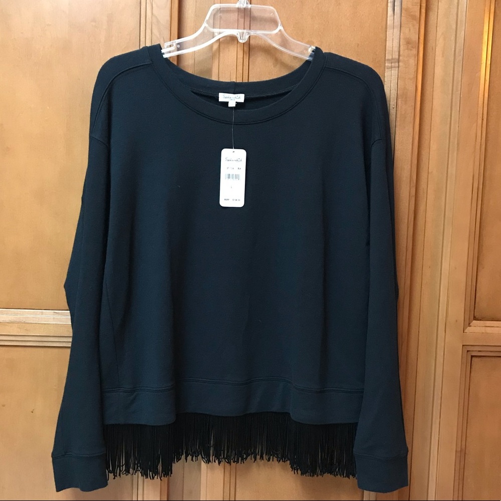 Splendid top long sleeves w/fringe on the bottom
